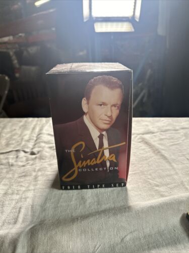 Frank Sinatra The Sinatra Collection Set of 4 Four VHS Tapes New Sealed RARE - Afbeelding 1 van 3
