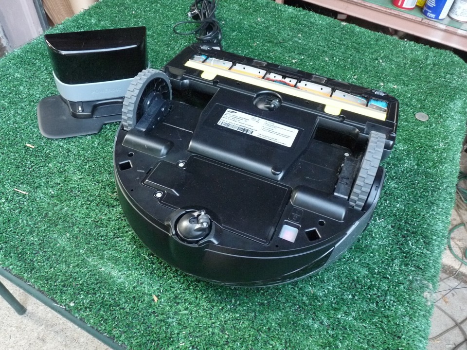 Samsung CycloneForce Robot Vacuum Cleaner w/Charging Dock eBay