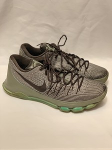 kd 8 grey and green