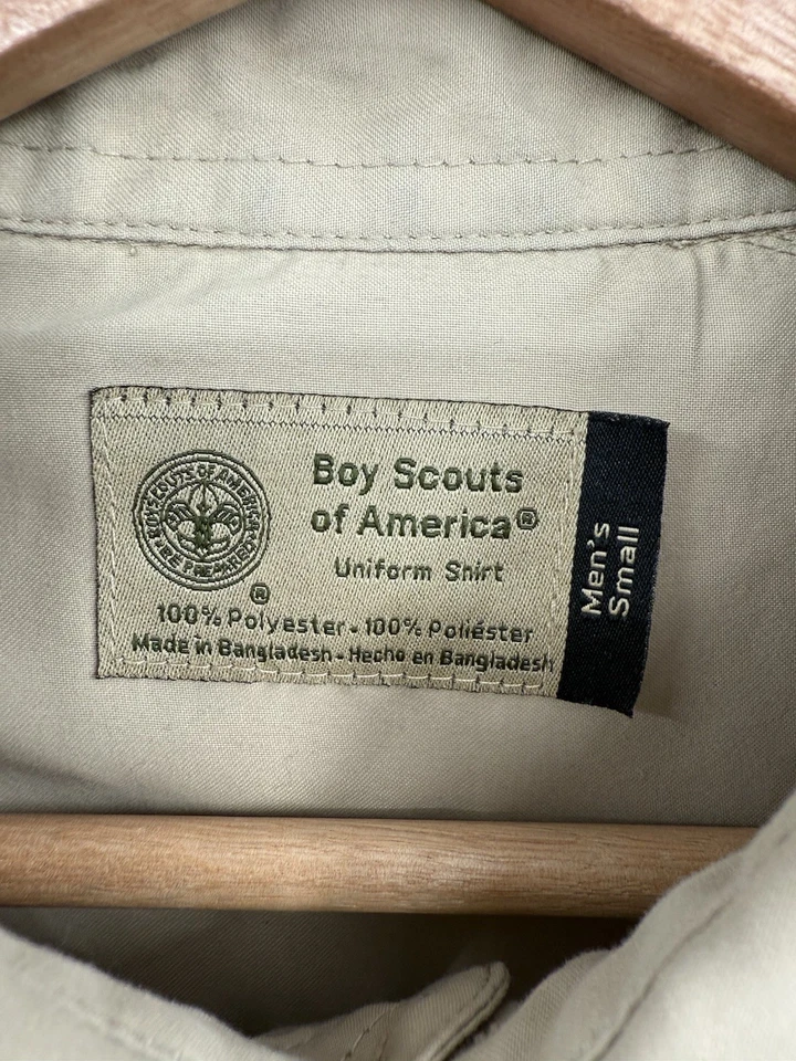 Boy Scouts of America Men’s Uniform Shirt 100% Polyester USA Size Small Vented - Image 3 of 4