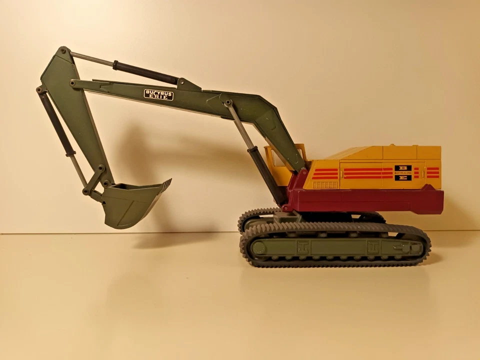 BUCYRUS-ERIE 40-H - Escavatore cingolato - NZG #139 con scatola -1/50 - anni '70 - Immagine 3 di 4