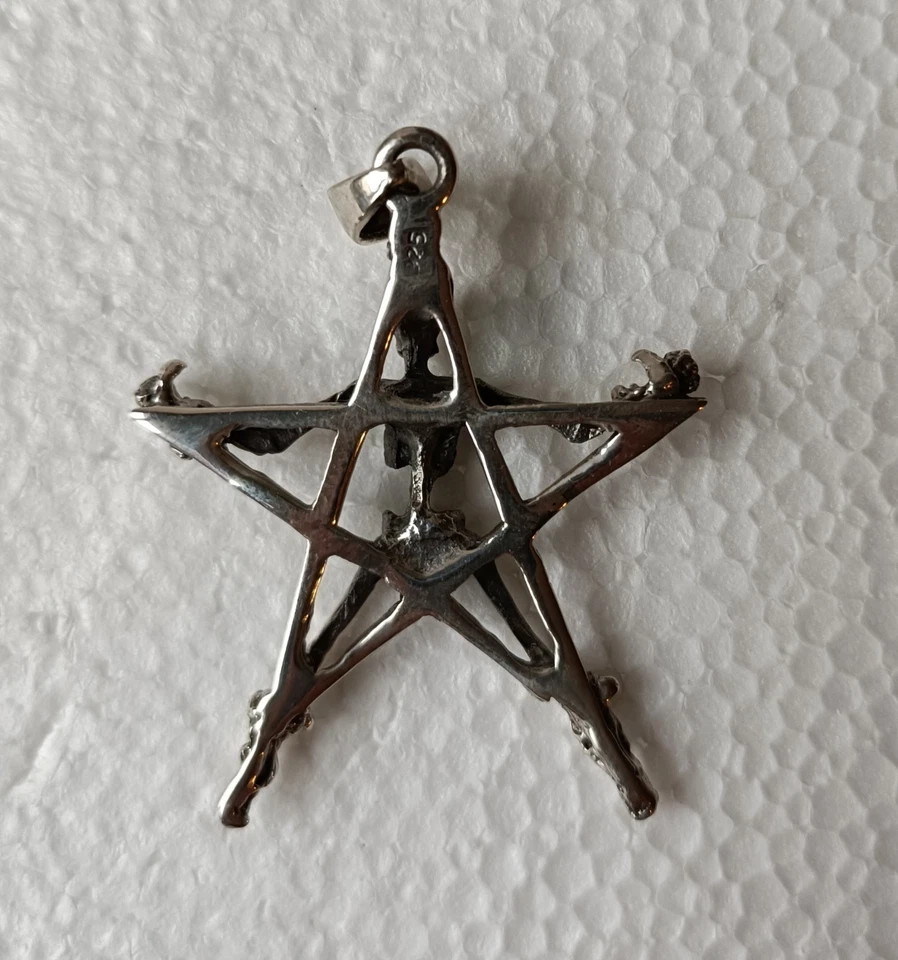 CIONDOLO PENDENTE SCHELETRO AMULETO PORTAFORTUNA  STELLA 5 PUNTE ARGENTO 925 - Immagine 2 di 3