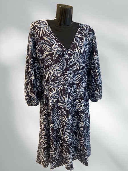 Witchery Floral V-Neck A-Line Knee Dress Lined 3/4 Balloon Sleeve 18
