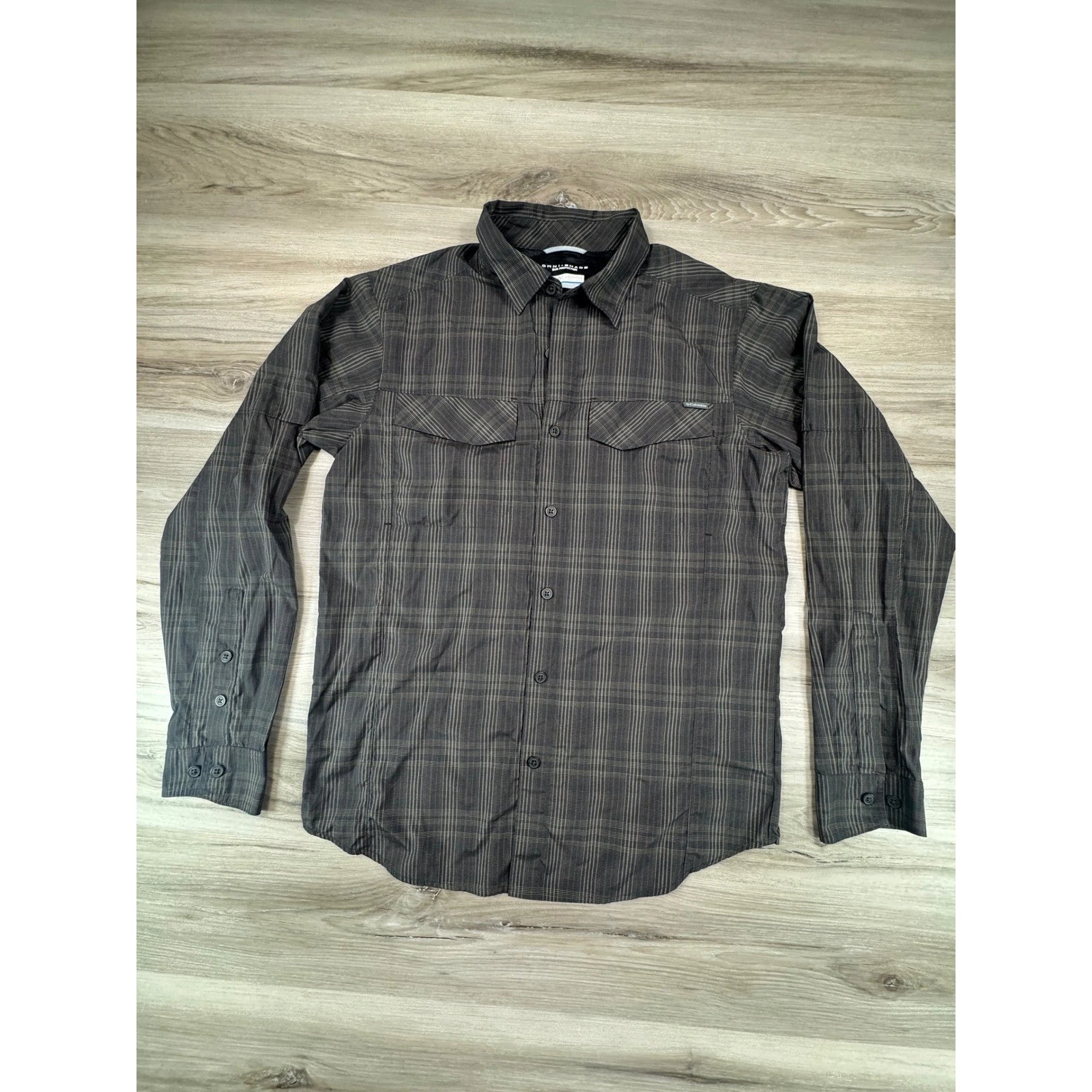 Columbia Omni-Shade Mens Small Plaid Long Sleeve Button Front Hiking Shirt Grey