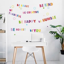 Autocollant mural lettres lumineuses et colorées pour décoration crèche et sa