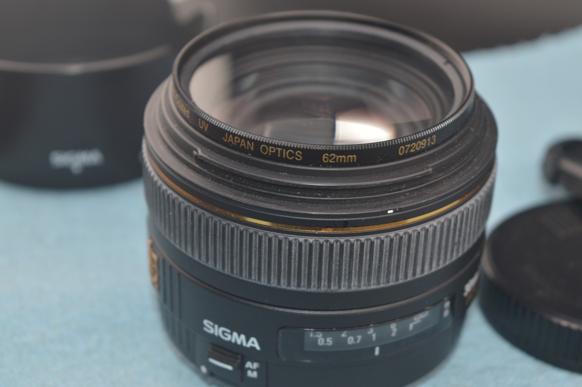 Ex Sigma 30MM 1:1.4 DC HSM Excellent condition, No fungus with