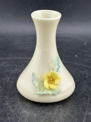 Belleek Ireland Allingham Spill Vase 2 5/8'' Yellow Flower 7th Mark 1980-1992