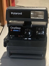 Vntg Polaroid OneStep Closeup 600 Film Black Built-in Flash with Strap Tripod