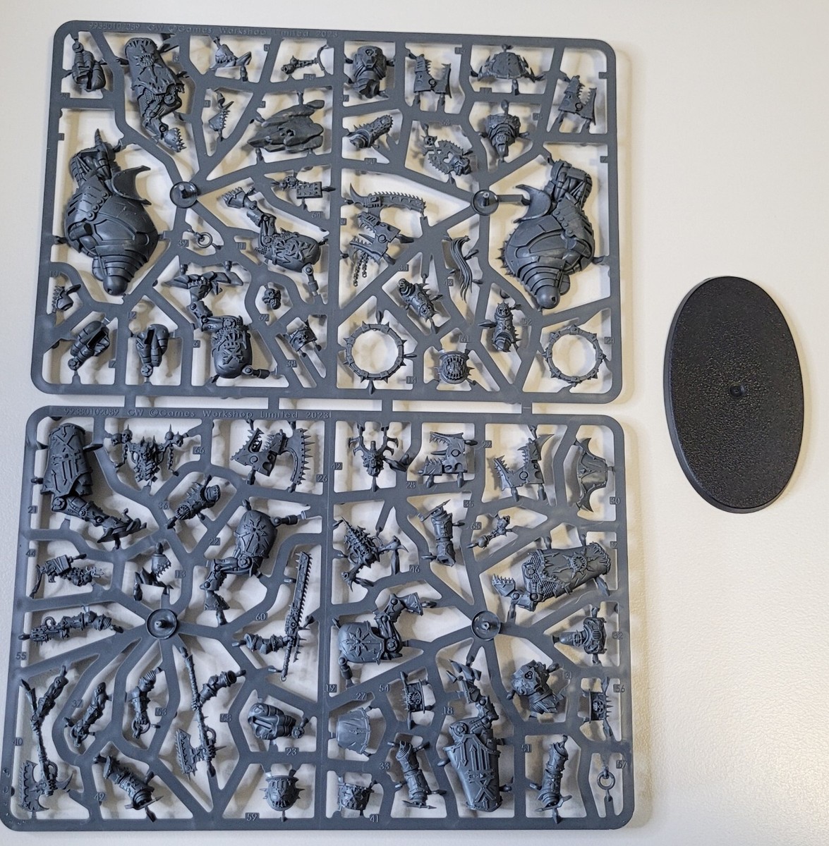 LORD ON JUGGERNAUT / INVOCATUS World Eaters *NEW ON SPRUE
