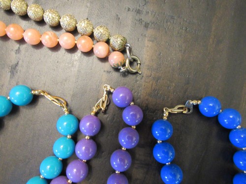 VTG Lot of 4 Costume Jewelry Beaded Necklaces (JN-2) - Picture 3 of 5