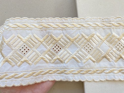 Off White Diamond Chain Embroidered Cotton Trim for Sewing/Belts/Crafts/4" Wide - Picture 2 of 16