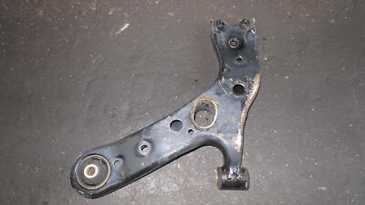 TOYOTA Estima MK3 2006-2014 Vorderachse Rechts Unterer Querlenker 36555