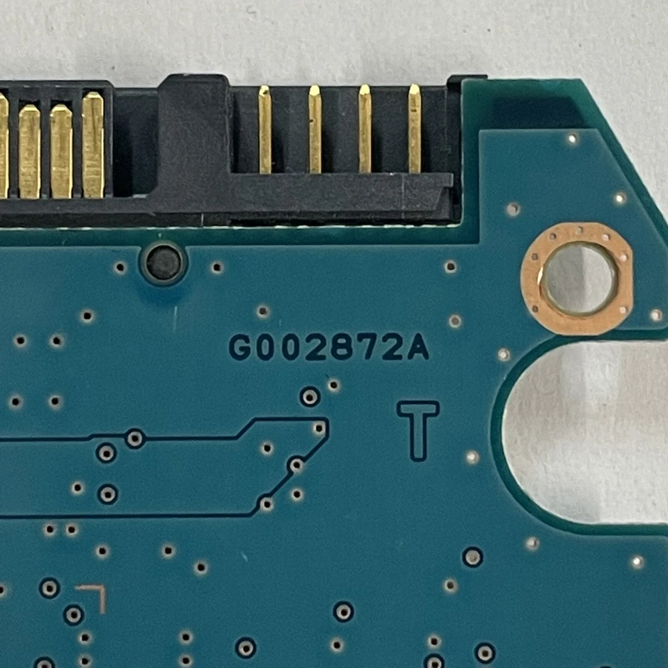 Toshiba G002872A 2.5 SATA HDD PCB Board 010 C0/MG002W HDD2F41 MK6461GSYG - Image 2 of 4