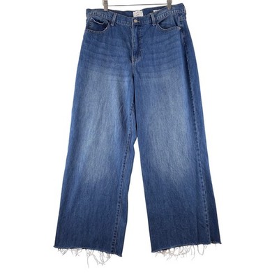 True Craft Relaxed Wide Leg Jeans Women's 14 Raw Hem 100% Cotton Fading Blue