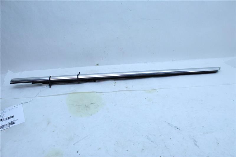 Used Front Left Door Interior Trim Panel fits: 2014 Maserati QUATTROPORTE  Grade