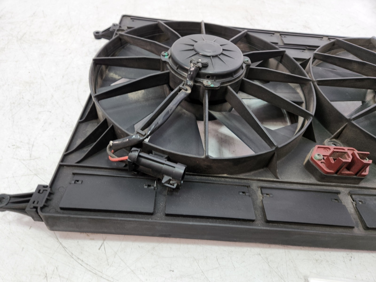 ✅ 2009-2019 OEM Maserati GT M145 4.7L Engine Radiator Cooling Fan Assembly 51k