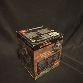 Retired LEGO 21102 Minecraft Cuusoo Micro World *** BRAND NEW FACTORY SEALED ***