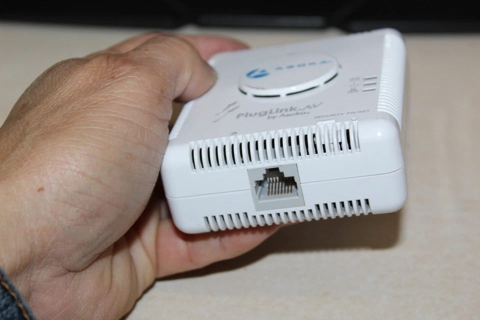 PlugLink HD AV 9661-B3 Pass Through Ethernet Adapter 200 Mbps PL9661-B3 set of 3 - Image 2 of 4