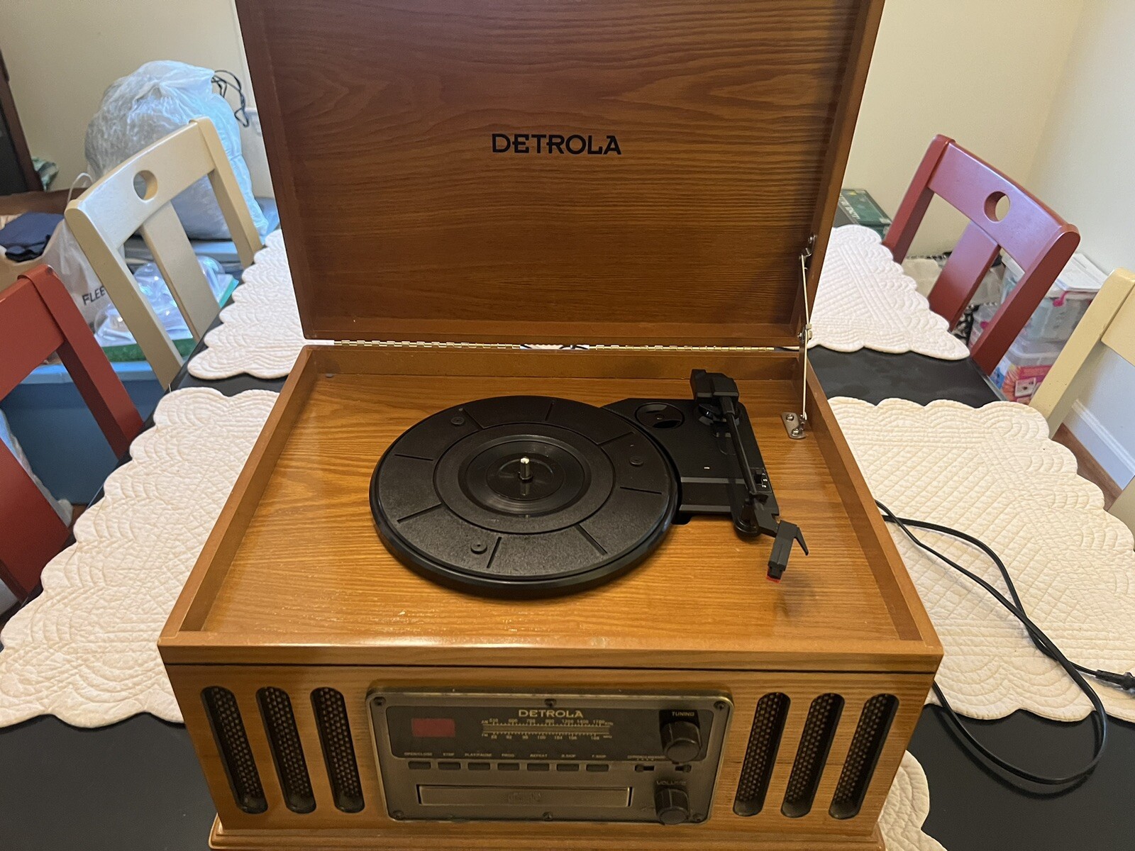 Oak Detrola KM837 Vinyl Record Player CD Cassette Am/Fm Radio
