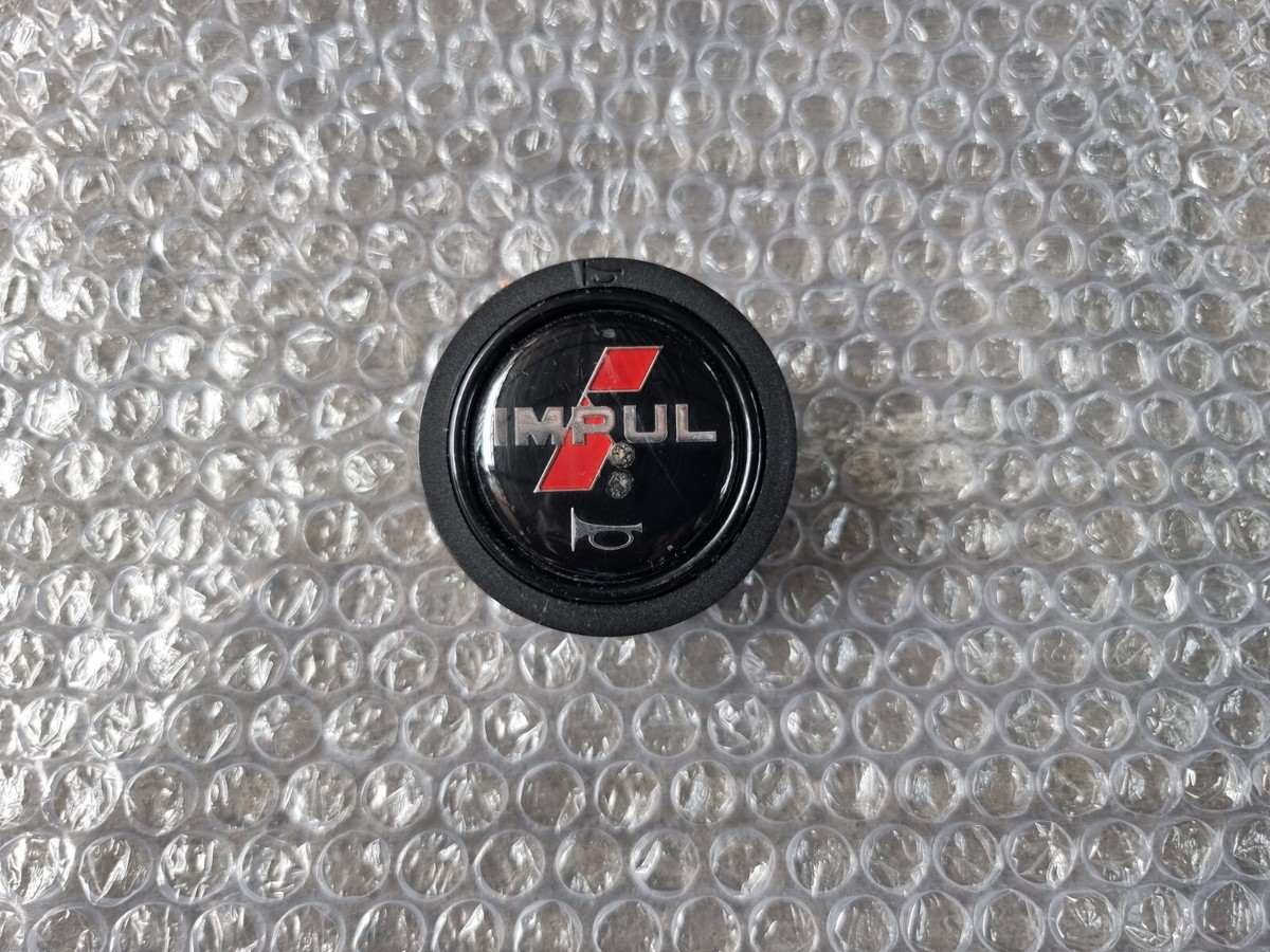 Impul HORN BUTTON Momo GREAT GENUINE PART RARE ITEM BNR32 33 Impul HORN BUTTON Momo GREAT GENUINE PART RARE ITEM BNR32 33