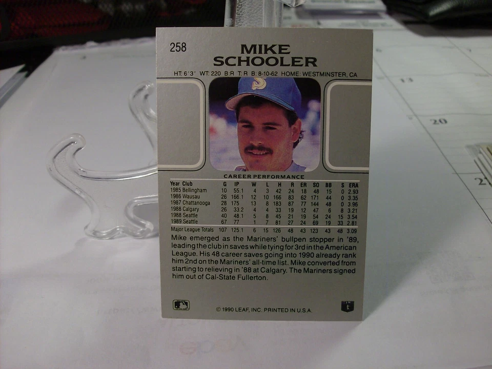 1990 Leaf Baseball #258 - Mike Schooler - Seattle Mariners (3201) - Image 2 of 2