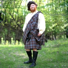 Men's Scottish Kilts 8Yards Tartan Kilt 130z Casual Kilt Available in 40 Tartans
