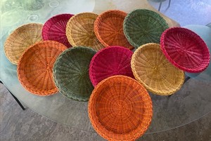 Vintage Wicker 11 COLORFUL Round Rattan Deep Picnic Paper Plate Holders 9.1/2"