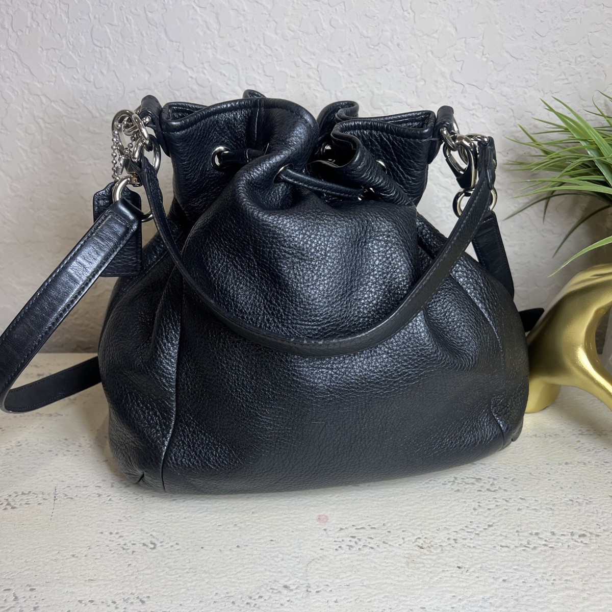 Coach (2013) Avery Black Leather Classic Drawstring Bucket Bag Coach (2013) Avery Black Leather Classic Drawstring Bucket Bag