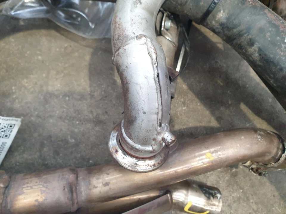 1996 YAMAHA VMAX LASER EXHAUST TAIL PIPES - Image 4 of 4