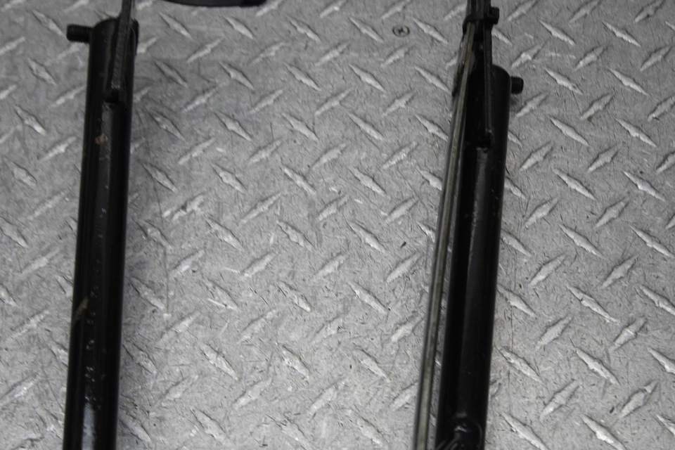 1981 YAMAHA MX80 SWINGARM SWING ARM SUSPENSION - Image 3 of 4