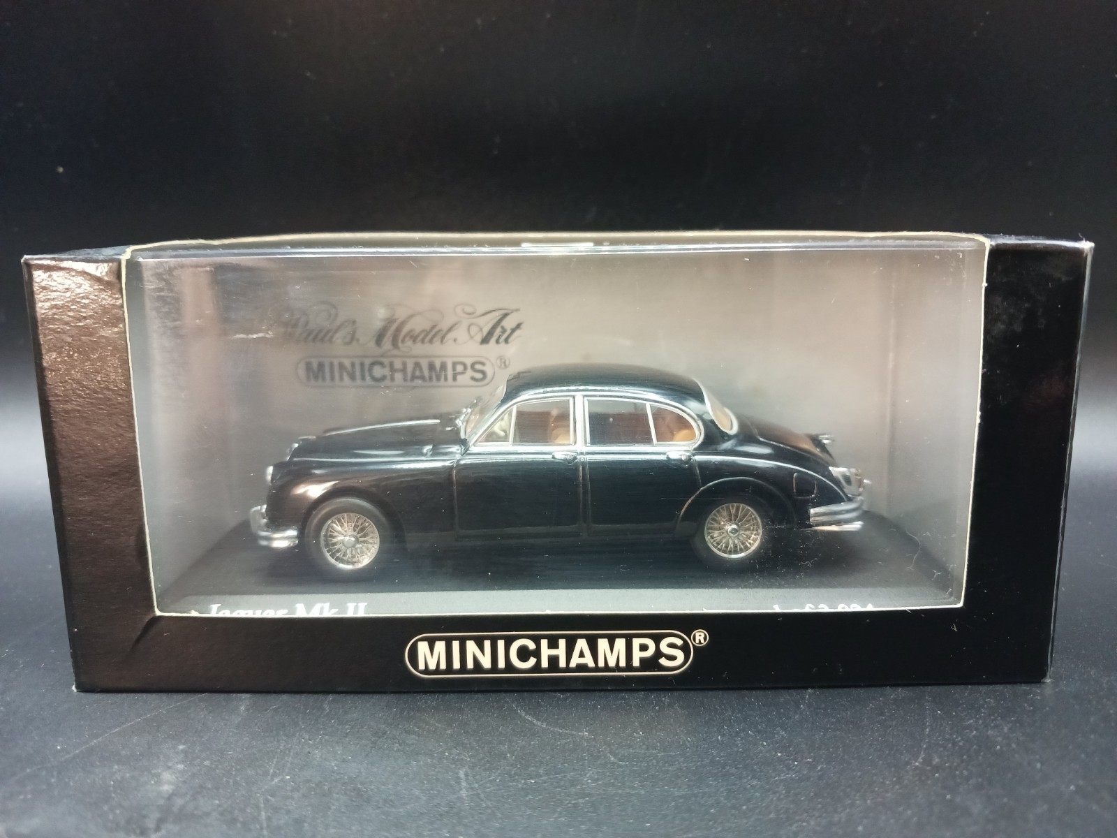 Minichamps 430 130604 Jaguar MkIi 1959 Black