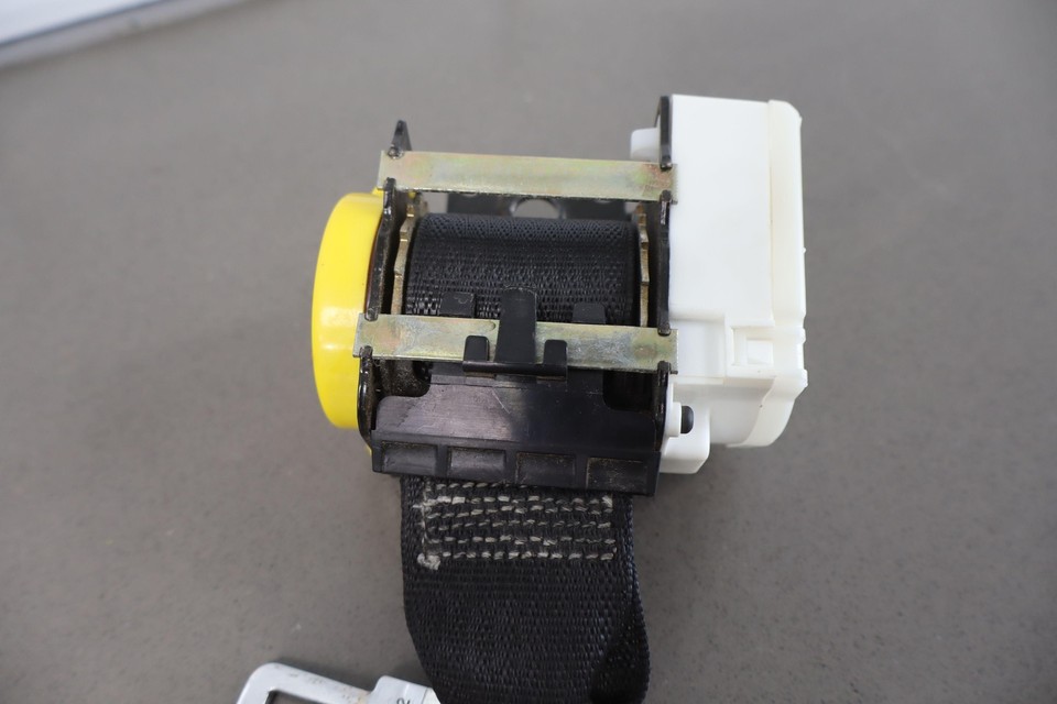 20002002 C5 Corvette Coupe Left Driver Bucket Seatbelt Retractor Black