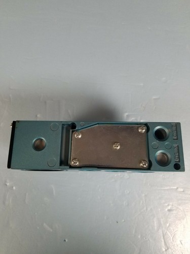 MAC 82A-FC-BKA-TM-DDAP-1DA Pneumatic Valve - Picture 6 of 9