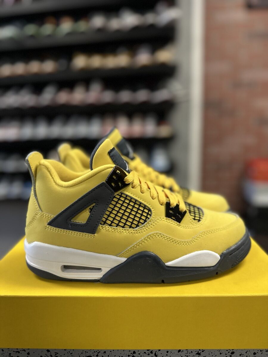 Air Jordan 4 ホワイト/ブラック/イエローサイズ25.5cm Air Jordan Big Kids' 4 Retro Platinum Gold (GS) – Puffer Reds