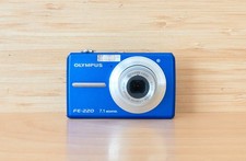 Olympus FE-220 Blue Digital Camera Vintage Compact Point and Shoot