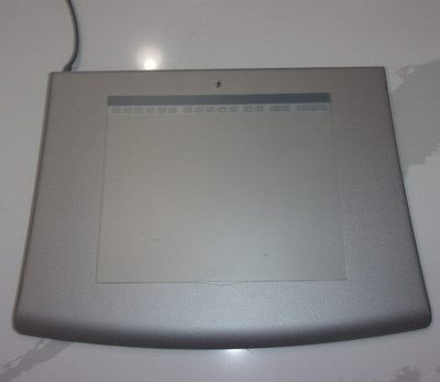 WORKING WACOM INTUOS 2 GRAPHICS DRAWING TABLET XD-0608-U USB CONNECT GRAY
