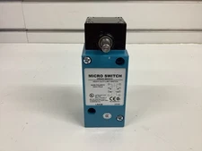 HONEYWELL LSA2B Plug-In Limit Switch: Roller Lever, Metallic, Momentary