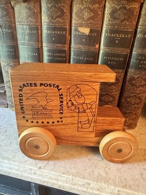 VTG Wooden USPS Mail Truck Bank & Music Box W/ RARE Santa Design plays Frosty