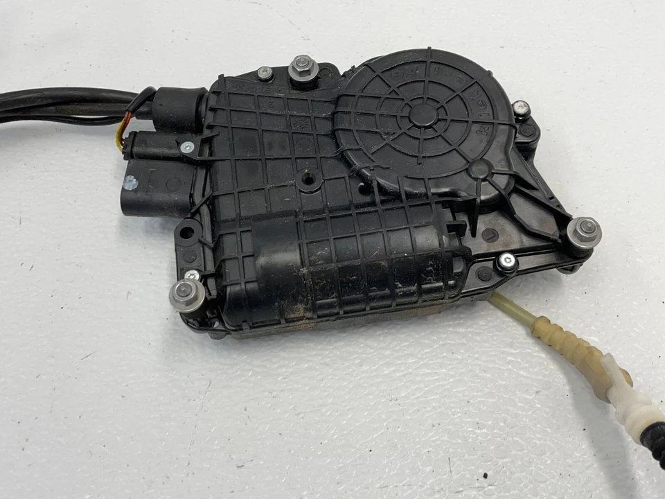 Atuador de trava de porta traseira direita 13 14 15 BMW Alpina B7 F01 F02 1457 fabricante de equipamento original - Imagem 2 de 4