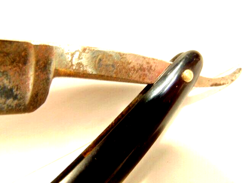 older straight razor with a black handle and labeled "C C C" - Picture 3 of 15