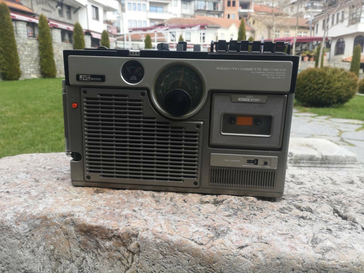 Vintage JVC 3060 CQ , vintage radio TV cassette recoder, portable