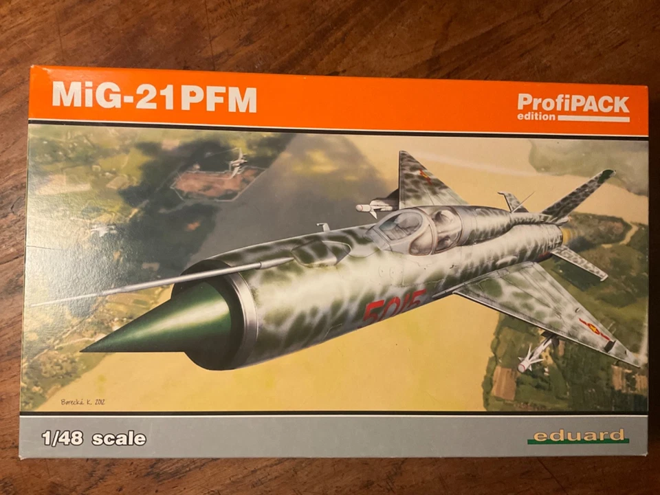 MiG-21 PFM Eduard | No. 8237 | 1:48 Profipack