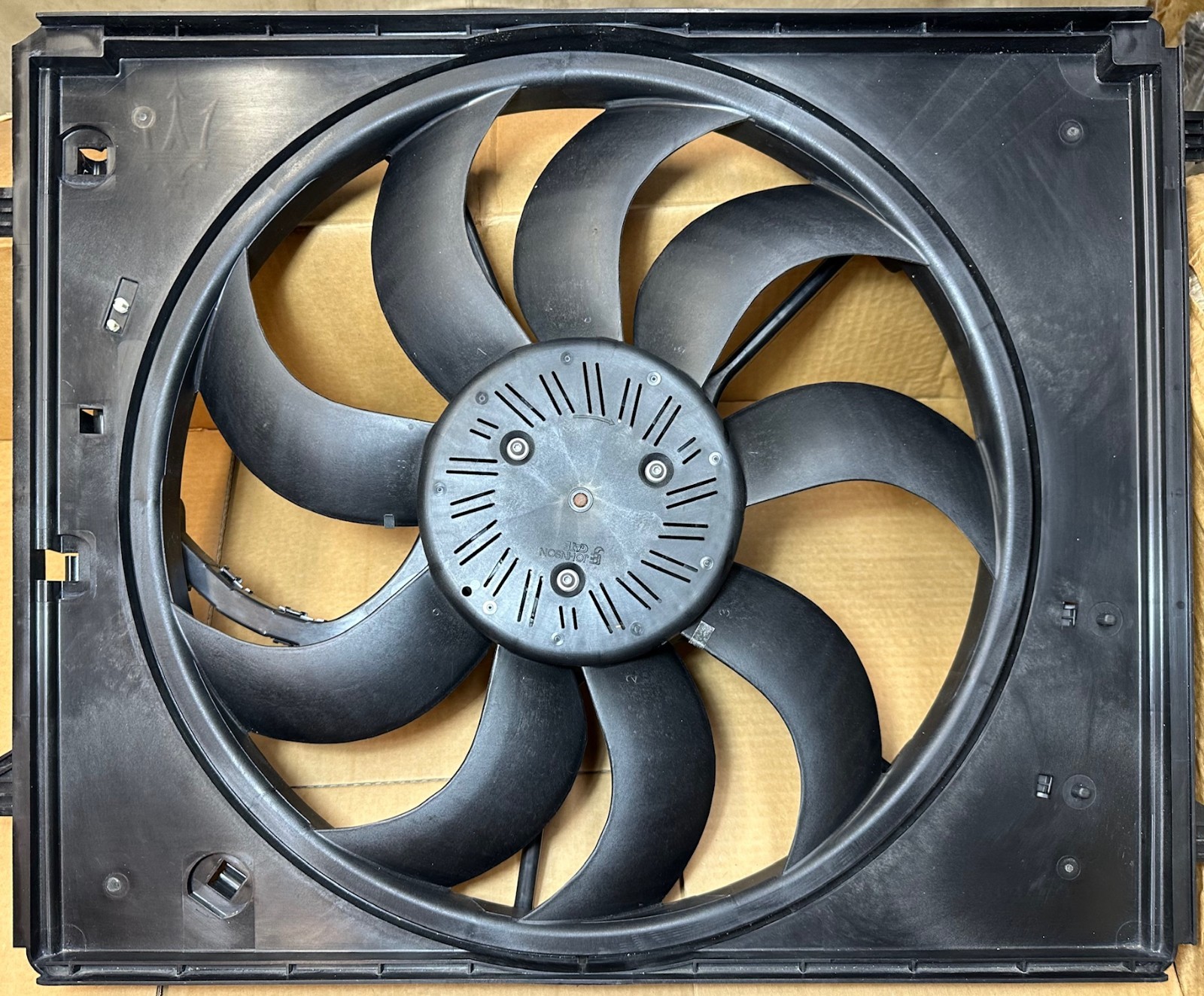 2014-2017 MASERATI GHIBLI QUATTROPORTE RADIATOR FAN SHROUD COOLING 16478747 OEM