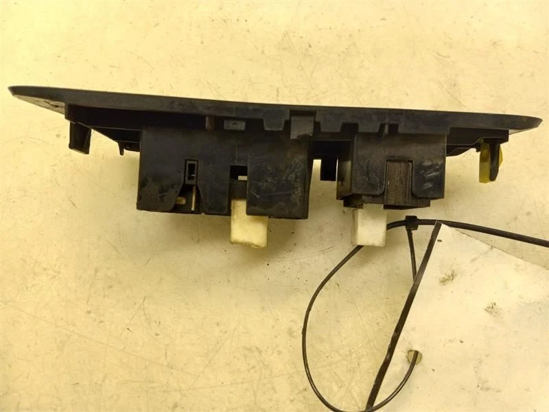 Toyota Tacoma 2014 doble cabina lado del pasajero puerta delantera interruptor de ventana Foto 4 de 4