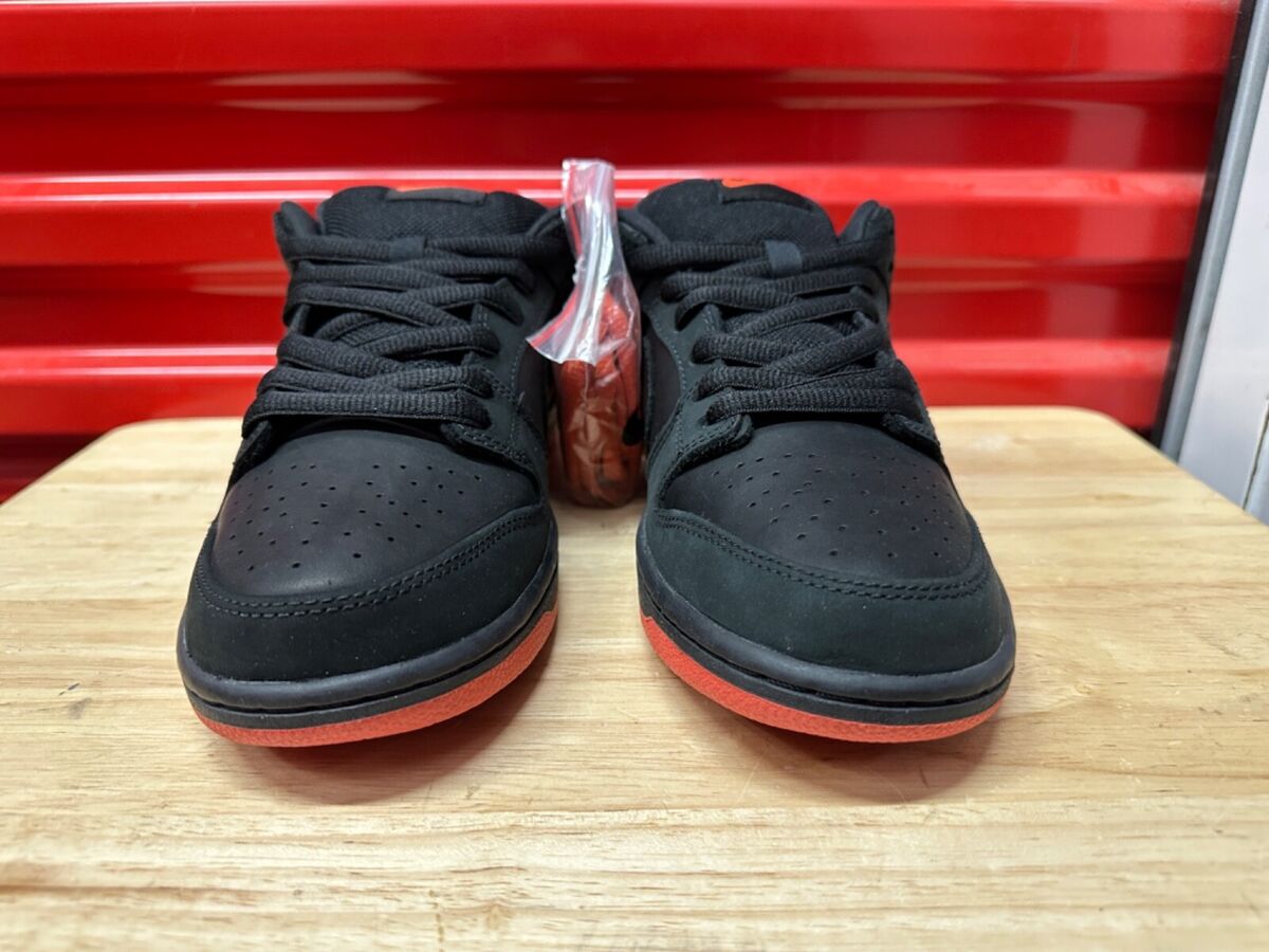 NEW Nike Dunk SB Low Black Pigeon Engraved Lasered 883232 NEW Nike Dunk SB Low Black Pigeon Engraved Lasered 883232