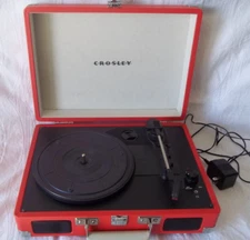 Crosley Bluetooth Portable Turntable Record Player 3  Speed Red Works Great