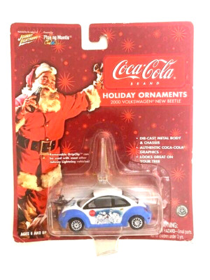 Johnny Lightning Coca Cola Holiday Ornaments 2000 VW New Beetle