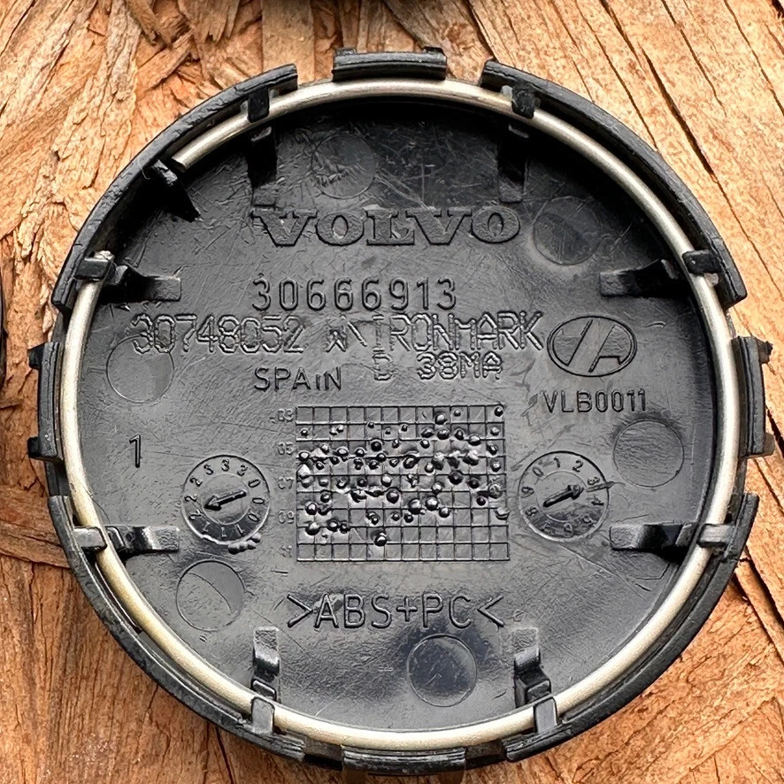 Volvo XC, S, V series center cap set (4 pieces) 1998-2024 part# 30666913 - Image 3 of 3