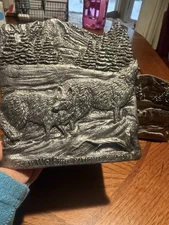 Gray Wolf National Wildlife Metal Book Holder