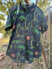 Creepy Co. Swamp Monster Thing Button Up Short Sleeve Size L